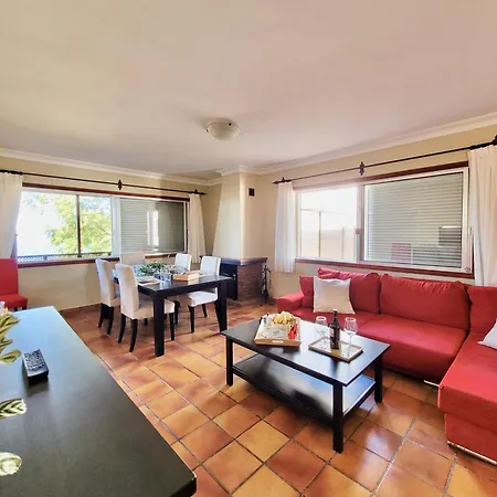 Flores Y Sol تاكورونتي